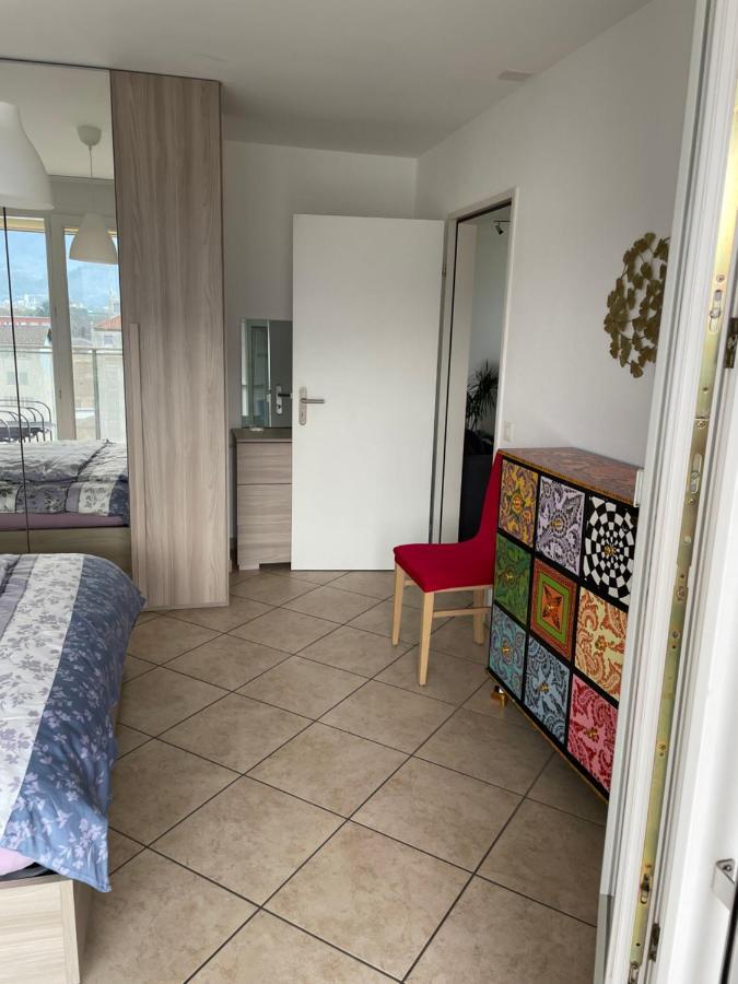 Appartamento 2,5 Con Piscina Nel Cuore Di Locarno 463 Luaran gambar